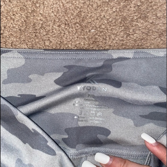 Camo leggings - Picture 2 of 2